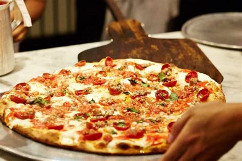 What Is Brooklyn Style Pizza? Recipe, & Where to Eat