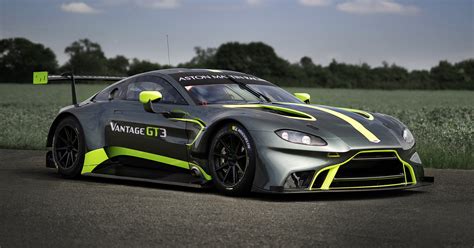 Aston Martin Vantage GT3 and GT4 officially revealed - Paul Tan's ...