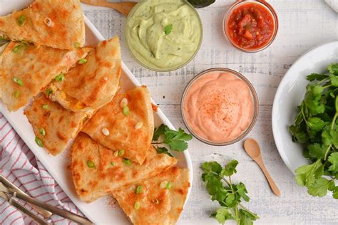 EASY Quesadilla Sauce Recipe (Perfect Sauce for Dipping!)