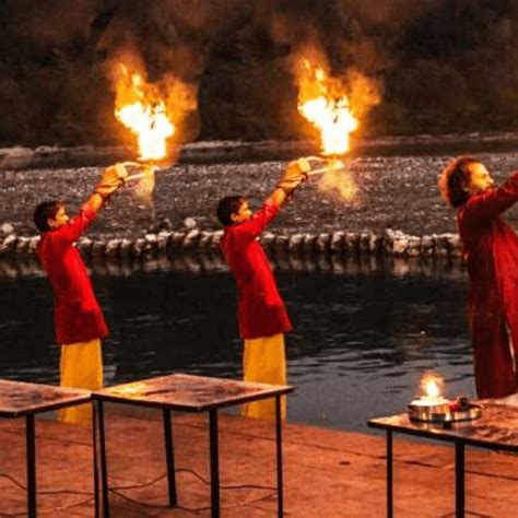 Ganga Aarti Rishikesh Uttarakhand - The Dehradun