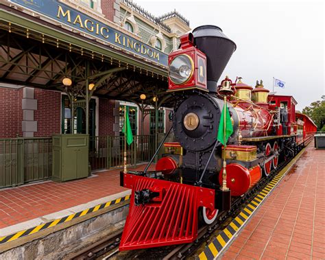 BREAKING! The TRAIN IS COMING BACK TO MAGIC KINGDOM! | the disney food blog