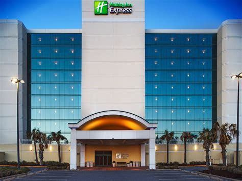 Virginia Beach Oceanfront Hotels | Holiday Inn Express & Suites VA ...