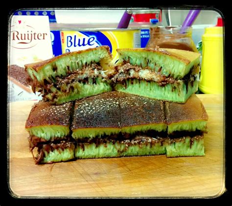 Helen's Kitchen: New!!! Martabak Green Tea Nutella Cheese