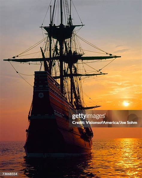 125 Mayflower Ship At Sea Stock Photos, High-Res Pictures, and Images ...