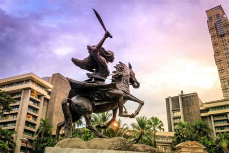 Cities That Celebrate Female Warriors in Monuments