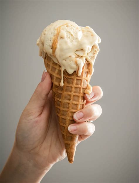 Caramel Ice Cream Recipe - Serving Ice Cream