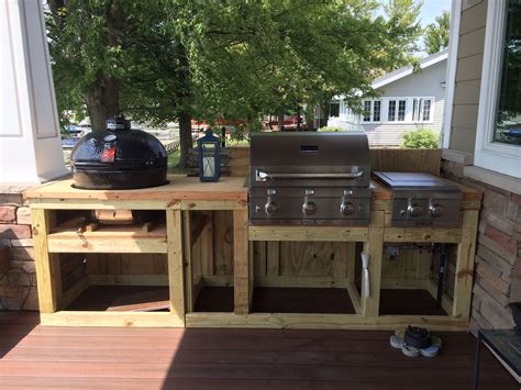 Framing in the grilling area | Diy outdoor kitchen, Outdoor grill ...