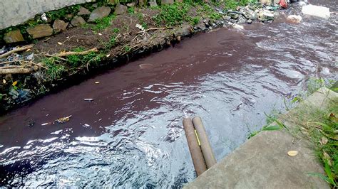 Pencemaran Limbah Pabrik di Cimahi Buat Warna Sungai Coklat atau Merah