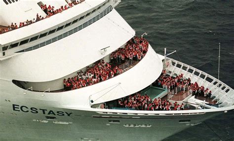 Carnival Cruise Ship Disasters - Cherie Fernande