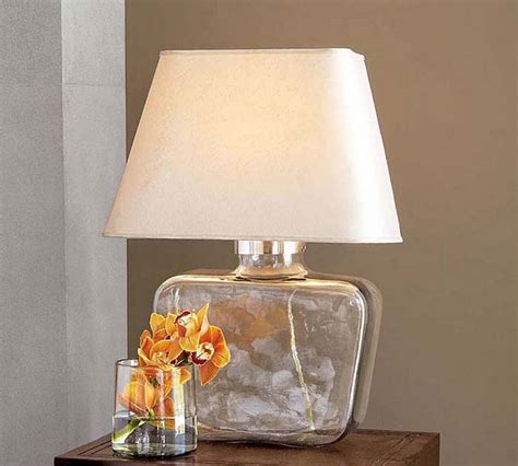 Small bedside table lamps - great decorations to set the mood for your ...