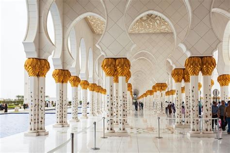 Premium Photo | Sheikh zayed grand mosque interior