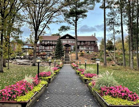 Fall getaway: Grand View Lodge in Nisswa, Minnesota | Tangled Up In Food