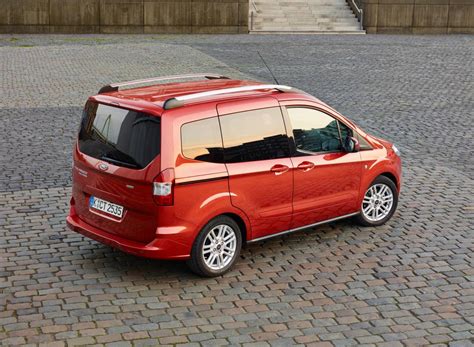 Albums photos - Ford Tourneo Courier 1.0 Ecoboost 100 ch Titanium ...