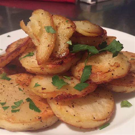 Crispy Pan-Fried Potatoes - Daily Dish