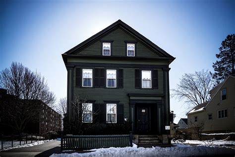 Inside The Lizzie Borden Murder House - Amy's Crypt