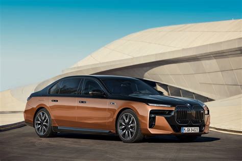 BMW Unveils 2024 i7 M70 xDrive, Most Powerful EV BMW Has Ever Produced ...