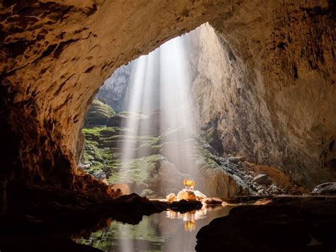 Inside the world's largest cave in Vietnam - Business Insider