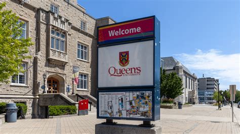 Queen's University: Ranking, Courses, Fees & Placements - Leap Scholar