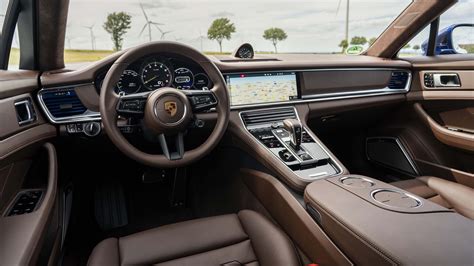 Porsche Panamera Interior | Cabinets Matttroy