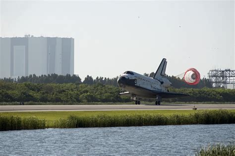 AubreyJ.org: Watch Landing Live of Space Shuttle Atlantis STS-135