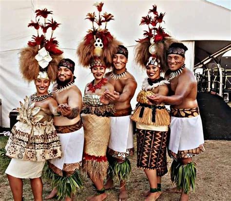 Polynesian art, Polynesian dance, Samoan clothing