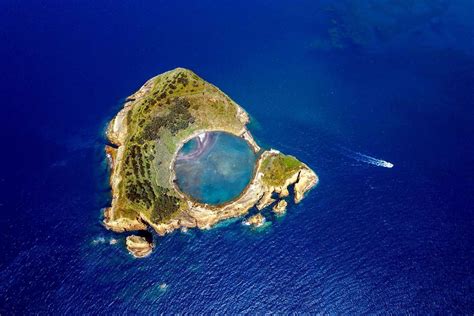 Boat Tour around Vila Franca do Campo Islet in Azores