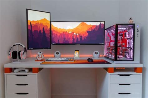 White and orange | Game room design, Computer desk setup, Room setup