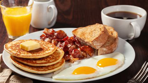 All fast food restaurants that offer all-day breakfast – Trois Trente