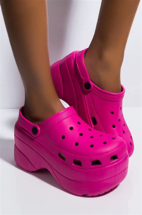 CAPE ROBBIN ELECTRIC SOUL FLATFORM CLOGS | Crocs fashion, Crocs outfit ...