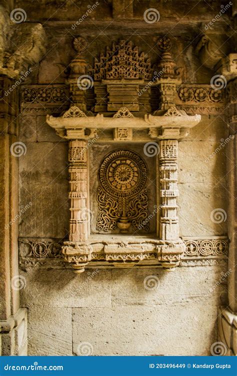 Various Views of the Adalaj Stepwell Stock Image - Image of hindu, 1498 ...