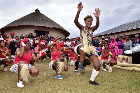 2023 Private Guided Cultural Day Tour of Zulu Village & PheZulu Safari Park