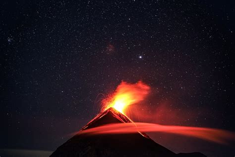 Volcano Eruption · Free Stock Photo