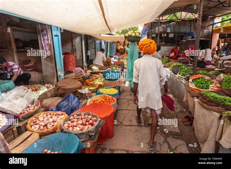 Sabzi hi-res stock photography and images - Alamy