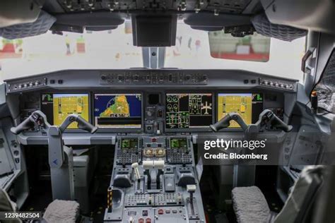 Embraer Cockpit Photos and Premium High Res Pictures - Getty Images