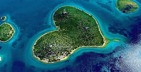 Top 3 interesting island shapes in Croatia!