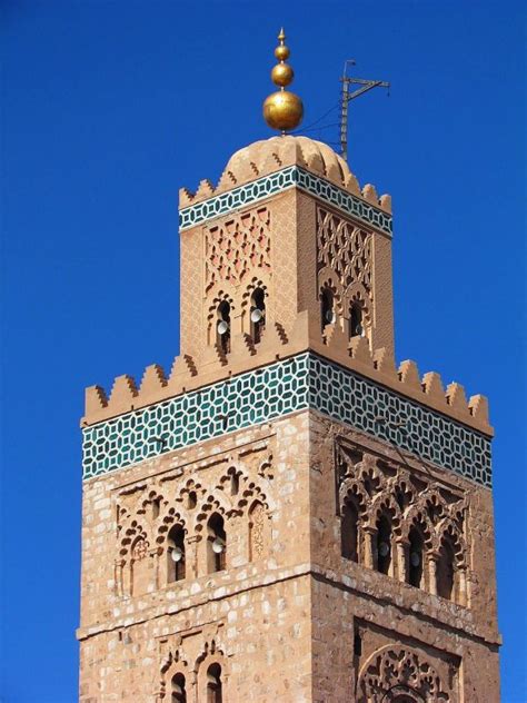 circle the koutoubia mosque | the tower of koutoubia mosque