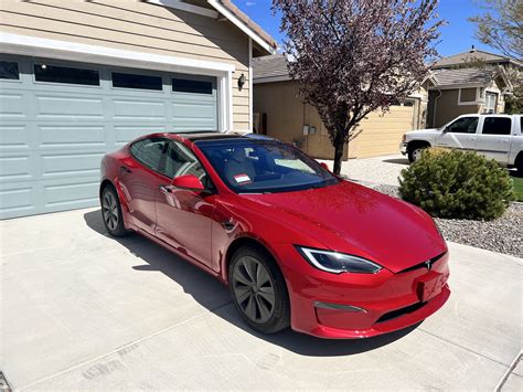 2022 Tesla Model S Red