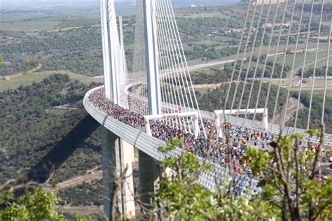 15 000 coureurs ont fait le pont pour fêter les 10 ans du Viaduc de ...