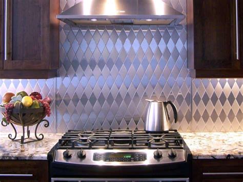 Stainless Steel Backsplash: The Pros, The Cons, and The Ideas