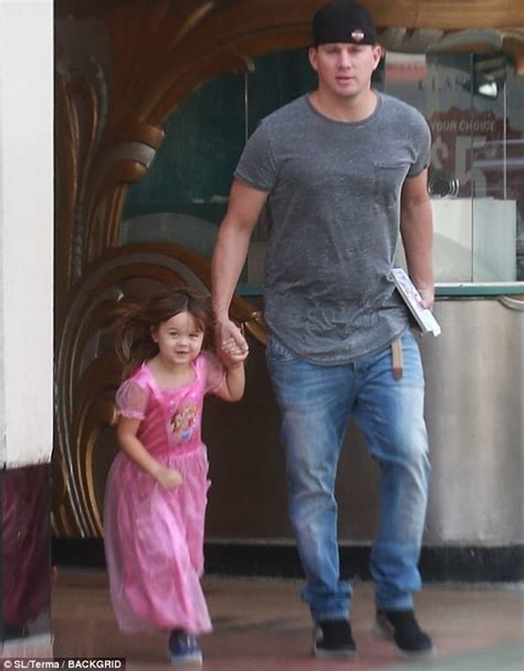 Channing Tatum takes daughter Everly to the bookstore | Daily Mail Online