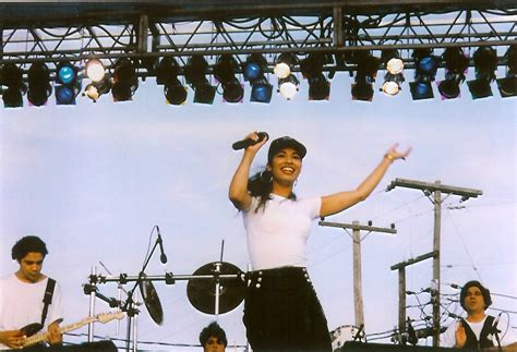 Selena Quintanilla inspired show in the works – The Pearl Post