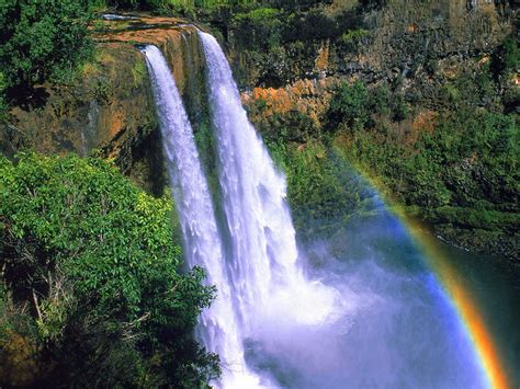 Tourist Attractions: hawaii waterfall