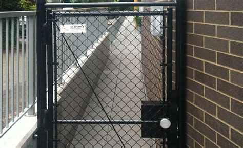 Seattle Chain Link Fence & Gate Installation Contractors | Economy