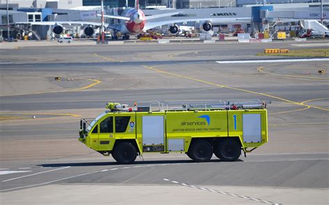 Airservices aviation rescue and fire fighting truck at Sydney Airport ...