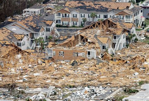 Photos: On this day - August 29, 2005 - Hurricane Katrina destroys New ...