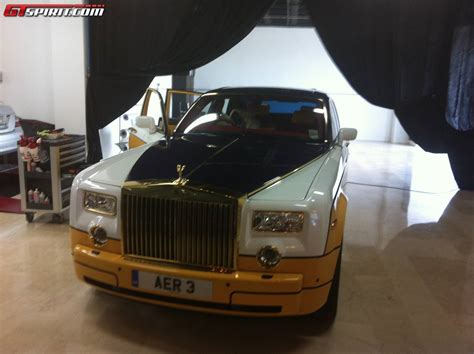 Gold-Plated Rolls-Royce Ghost by Cohen & Cunild Spotted - GTspirit