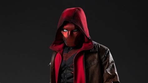 Titans shows off first look at Jason as the Red Hood | Batman News