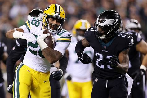 AJ Dillon injury: Packers RB banged up in second half vs. Eagles on SNF ...