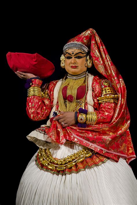 Kathakali face, Dance of india, Indian dance