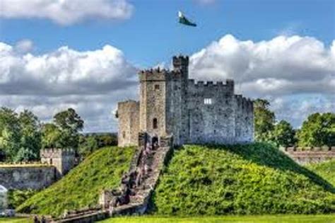 10 Facts about Cardiff Castle - Fact File